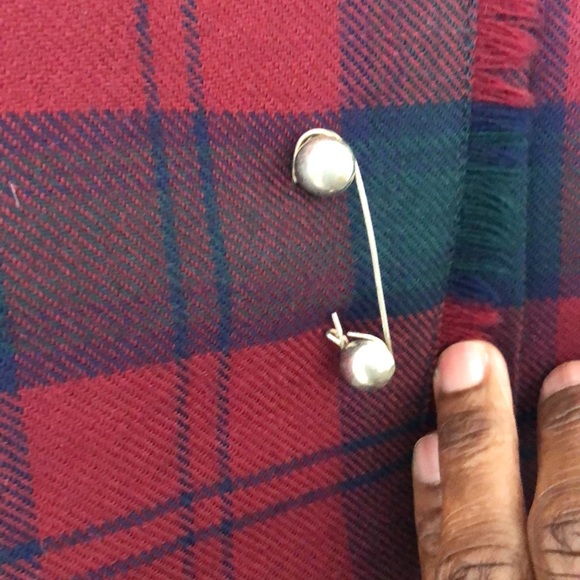 Men’s red and green plaid kilt - Picture 2 of 6